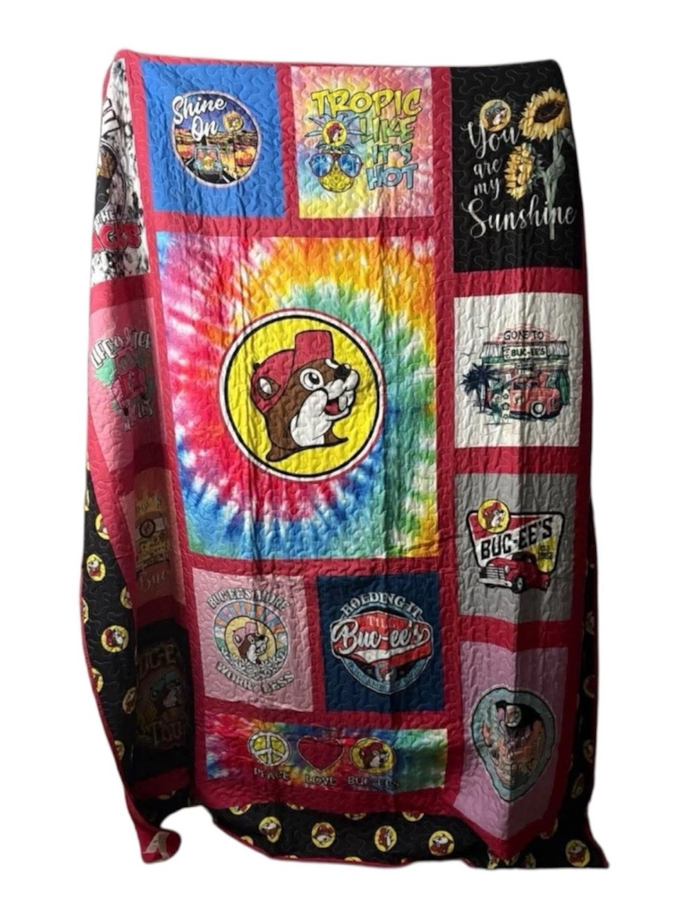 Buc-ee’s | Patchwork T Shirt Design Quilt Size: Twin 68inx86in - New Bucees Tee